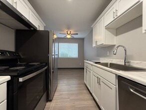 Building Photo - 2643 SE 162nd Ave