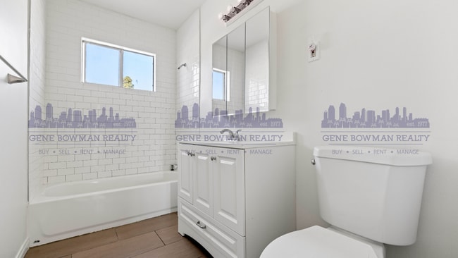 Building Photo - 108 Laurel Ave