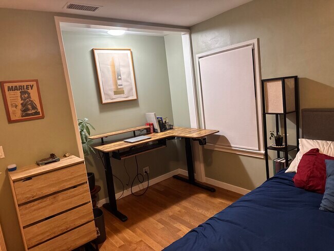 Foto del edificio - 4267 Le Bourget Ave
