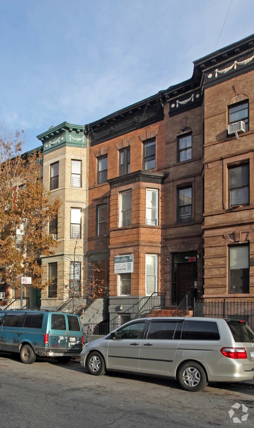 Building Photo - 505 W 173rd St