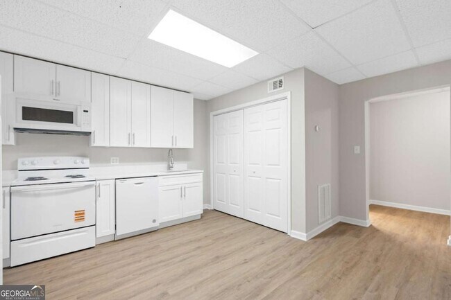 Building Photo - 3418 Rose Arbor Ct
