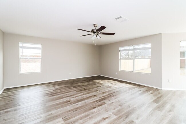 Foto del edificio - 9953 Legacy Dr