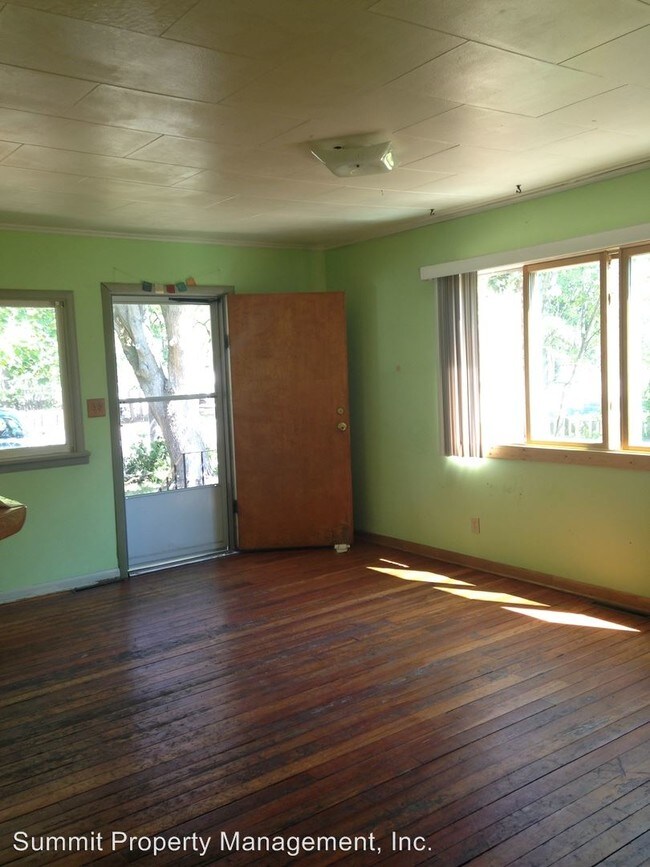 Building Photo - 4 br, 2 bath House - 423 W. Central Avenue