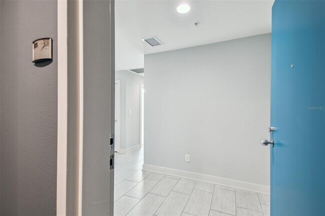 Foto del edificio - 1208 E Kennedy Blvd