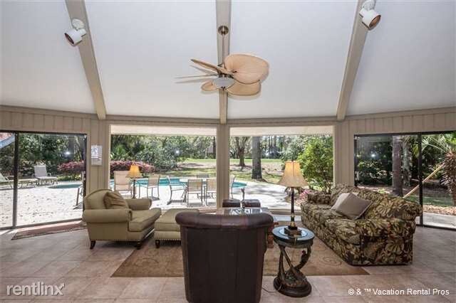 Primary Photo - 30 Turnberry Ln
