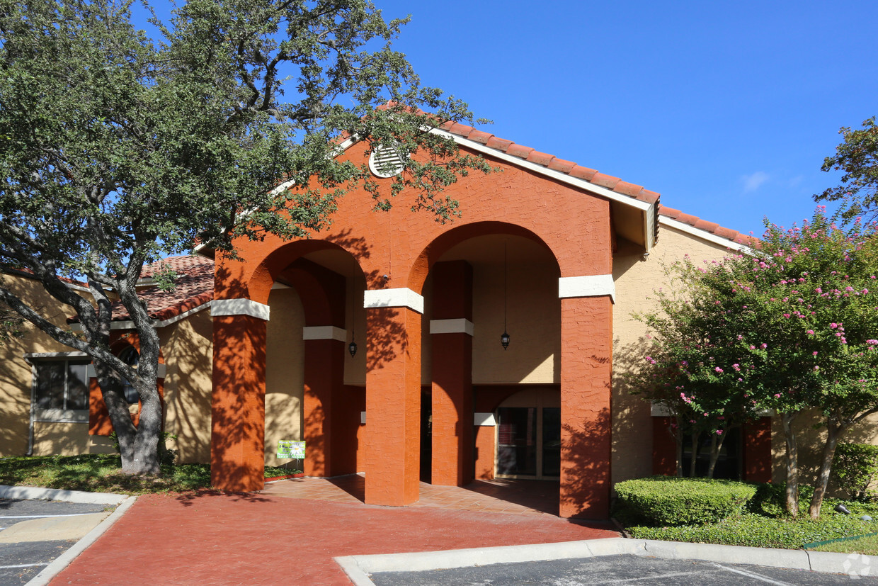 Santa Fe Condo Apartments San Antonio, TX