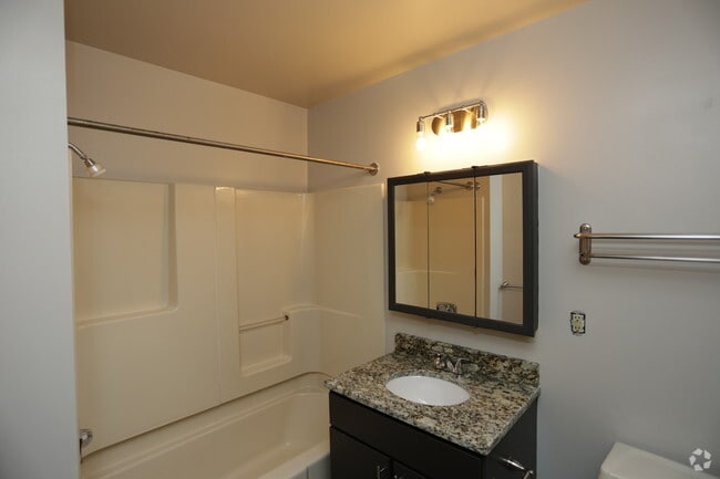 Askew - The Landings at River Market Loft & Apartment Homes