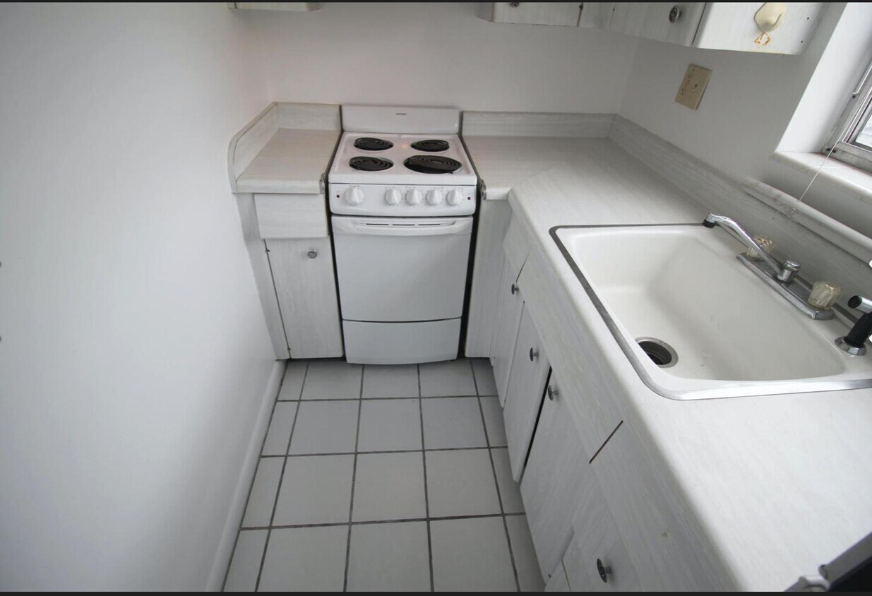 10 Hendricks Isle, Fort Lauderdale, FL 33301 House for Rent in Fort