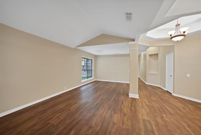 Foto del edificio - 5708 McKinley Ln