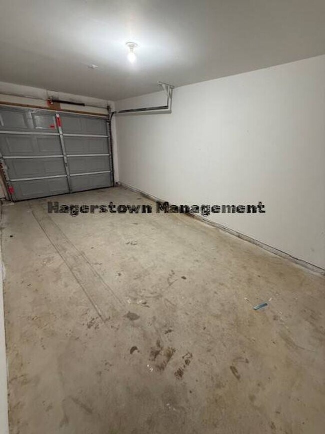 Foto del edificio - Halfway Townhouse - close to shopping and dining