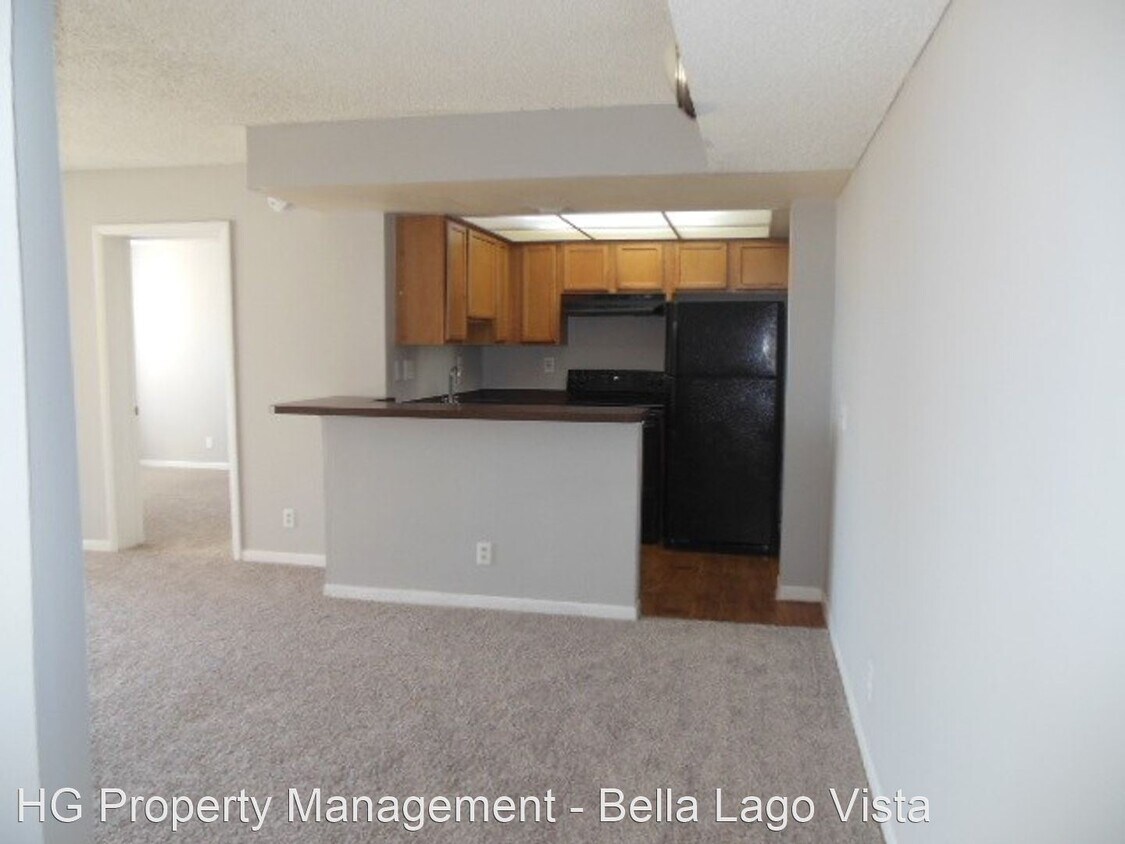 Foto principal - 744 Executive Center Dr