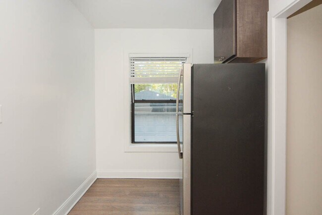 Building Photo - 2641.5 N Spaulding Ave