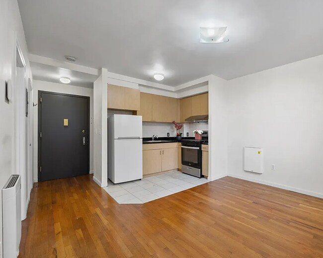 Foto del edificio - 144-38-138 35th Ave