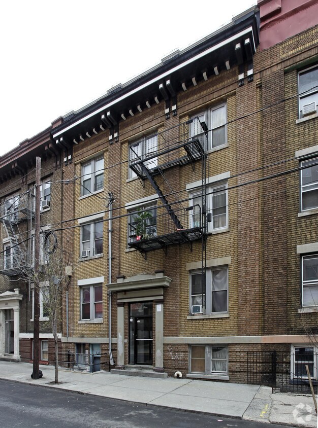 Foto del edificio - 6010 Fillmore Pl
