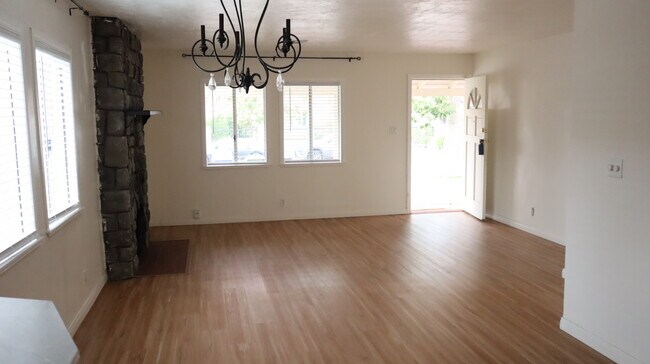 Building Photo - 7522 Amigo Ave