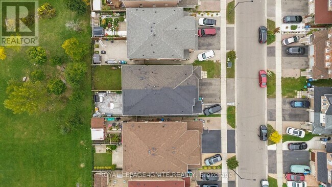 Building Photo - 3664 Bala Dr