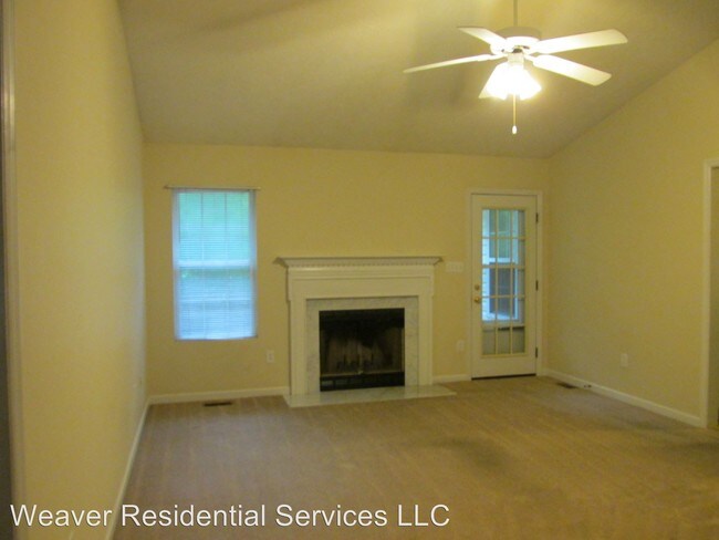 Building Photo - 370 Coachman Way