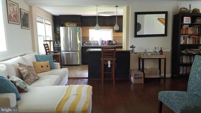 Foto del edificio - 5006 Sipple Ave