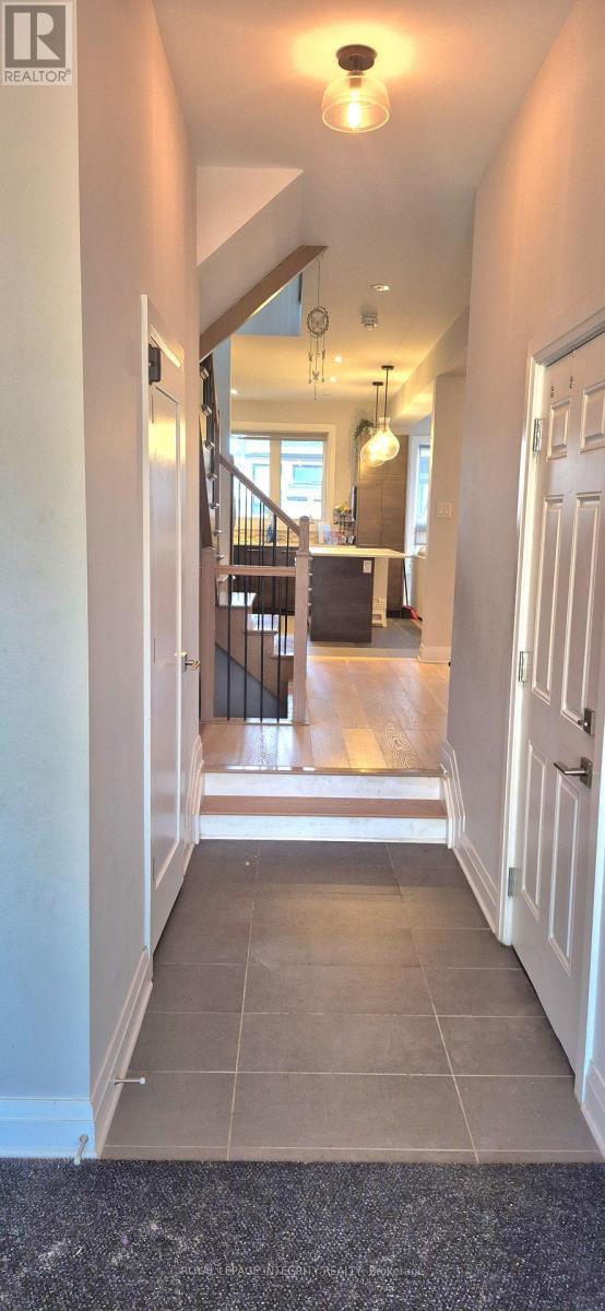 Building Photo - 341 Haliburton Hts