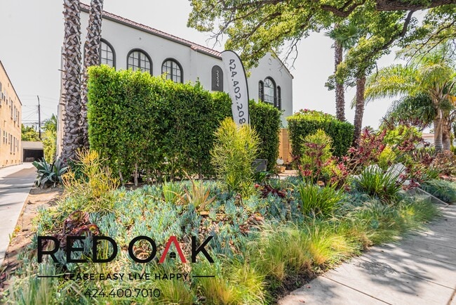 Building Photo - 2204 7th Ave