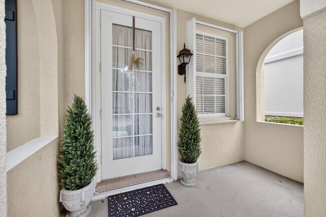 Building Photo - "Charming 4-Bedroom Townhouse Oasis on Barcelona Drive with 3 Full Baths – Spacious 1867 Sq. Ft. ...