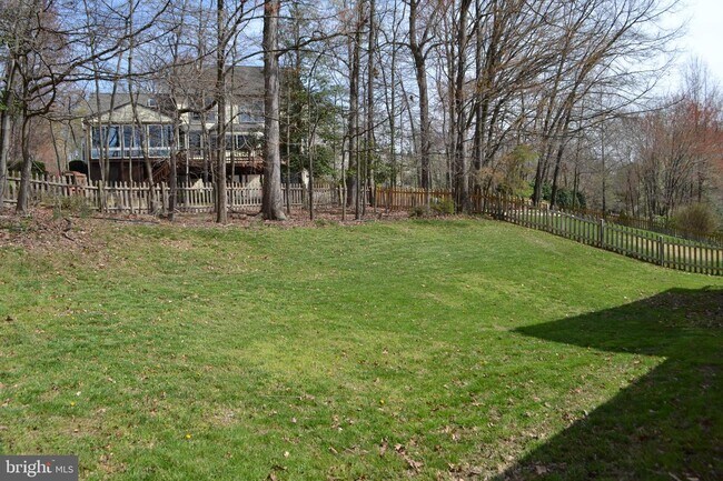 Building Photo - 12912 Valleywood Dr