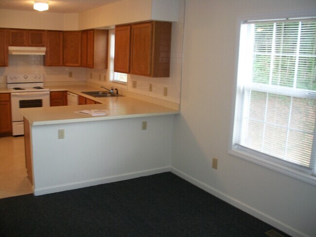 Building Photo - 314 Brooks St