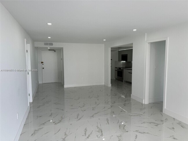 Foto del edificio - 18031 Biscayne Blvd