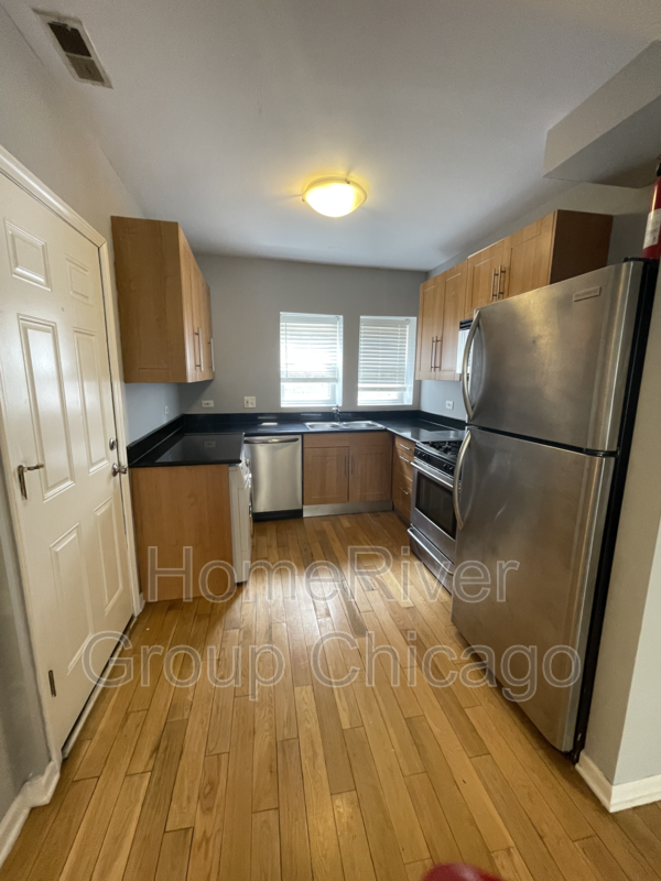 Building Photo - 4748 N Albany Ave