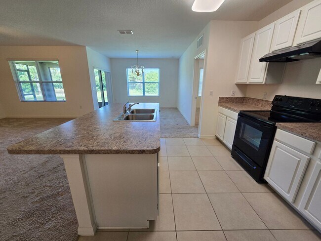 Foto del edificio - 121 Fishermans Cove Dr