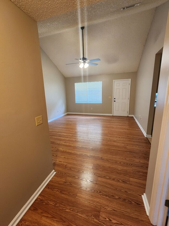 Building Photo - 2710 Java Ct