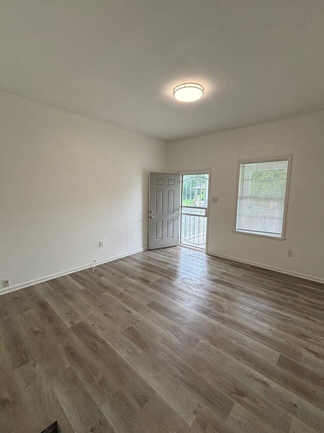 Living Room - 2510 Guilford Ave