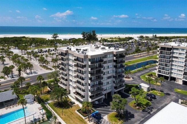 Foto del edificio - 1055 S Beach Rd
