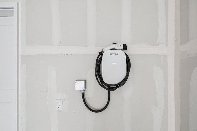 Foto del edificio - Fern Hill Townhomes