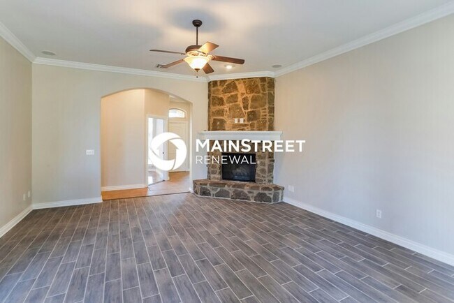 Building Photo - 4 Bedroom Pet-Friendly Home in Edmond, OK with Main Street Renewal