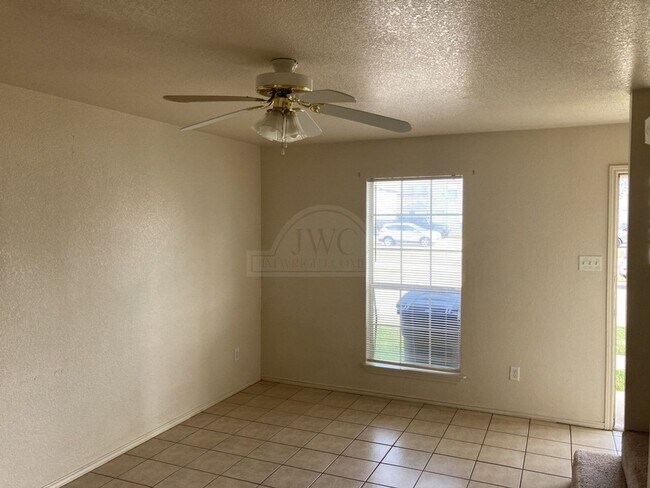 Building Photo - 4507 Jeff Scott Dr