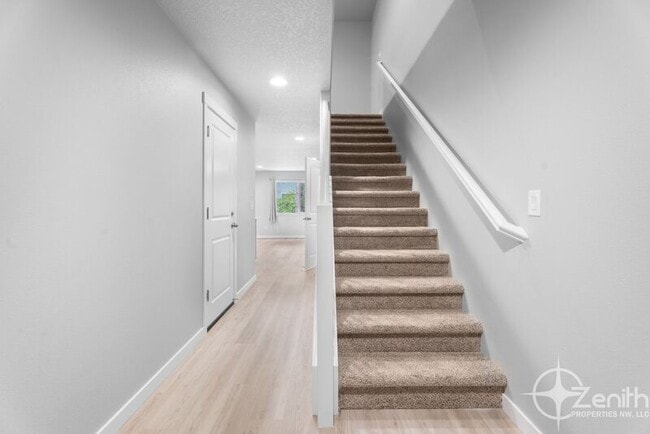 Foto del edificio - 4712 NE 37th Ct