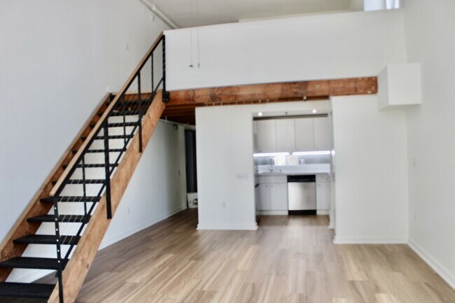 Building Photo - 175 Bluxome St