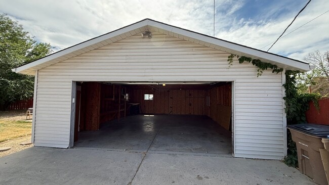 Building Photo - 2760 S 1100 E