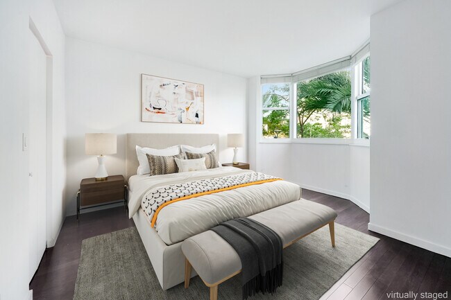 Bedroom - 300 S Pointe Dr