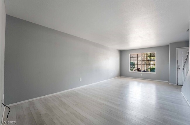 Foto del edificio - 2851 S Valley View Blvd