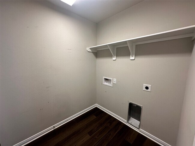 Building Photo - 11920 Sunshine Park Dr N