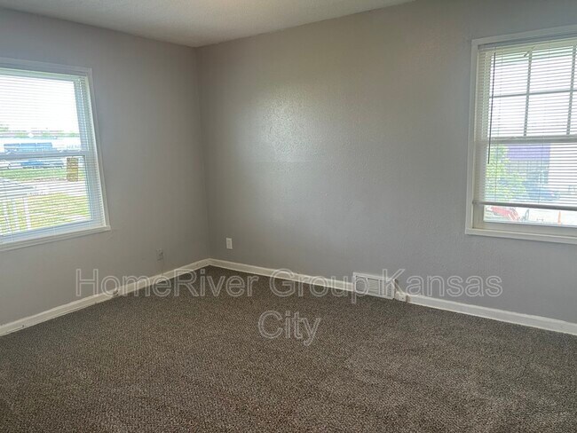 Foto del edificio - 9508 Harrison St