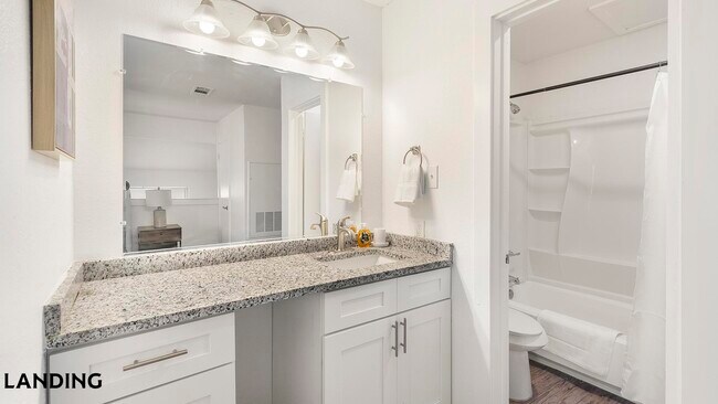 Foto del edificio - 1225 E Pleasant Run Rd