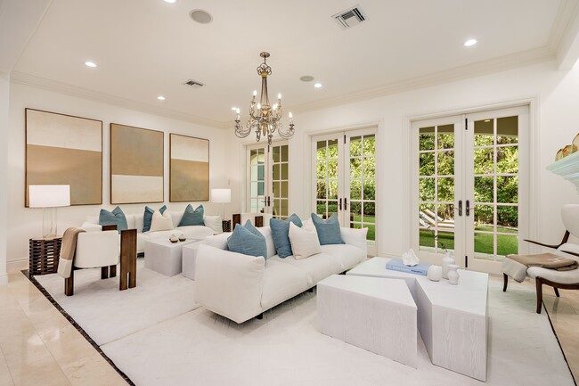 Foto del edificio - 233 El Pueblo Way