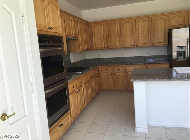 Foto del edificio - 8045 Mosaic Harbor Ave