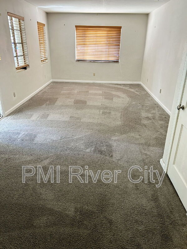 Foto del edificio - 1414 Glengarry Rd