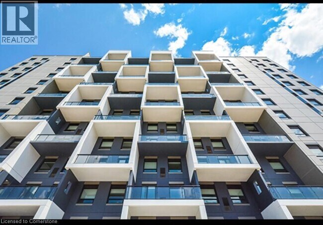 Photo du bâtiment - 460b Belmont Ave W