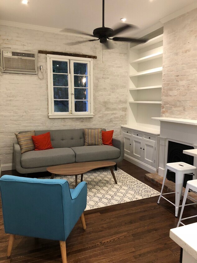 Foto principal - 1204 Chartres St