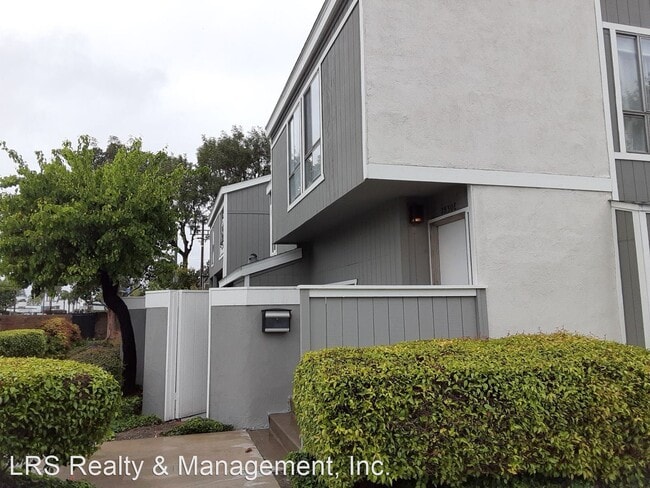 Building Photo - 2830 W Segerstrom Ave